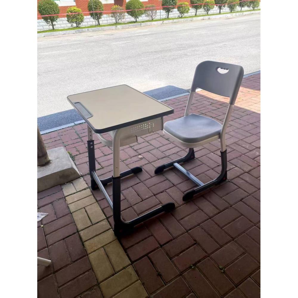 明鑫升降课桌椅